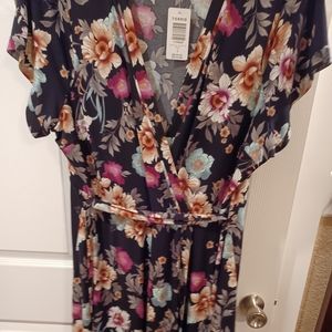 Torrid 3x Black floral ss wrap dress